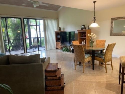 109 Old Meadow Way, West Palm Beach, FL 33418-3727