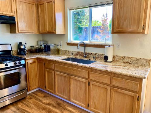 1877 Hanlon Way, West Pittsburg, CA 94565-3562