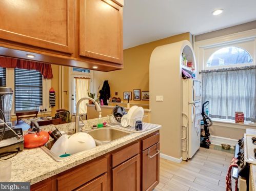 365 College Ave, Lancaster PA 17603-3319 exterior