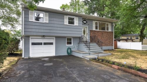 31 Midvale Ave, Lake Hiawatha NJ  07034-1008 exterior