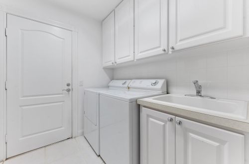 7854 Pine Island Way, West Palm Beach FL  33411-5818 exterior