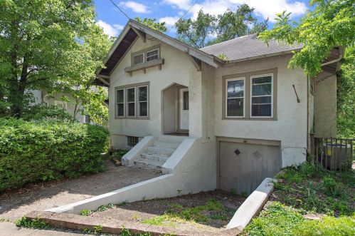 5101 Grandview Pl, Cincinnati, OH 45212-2235