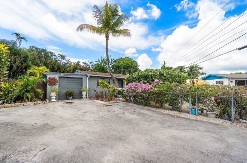 2146 Carrol Cir, West Palm Beach, FL 33415-7312