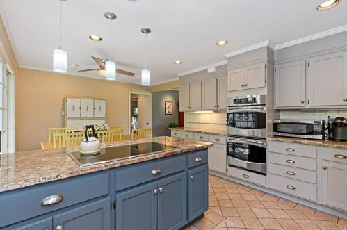 27 Fountain Rd, Briarcliff NY  10510-2234 exterior