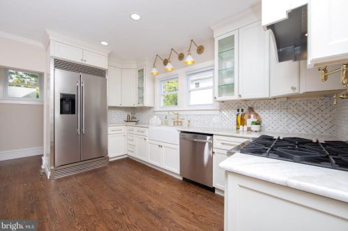 281 Rhoads Ave, Tavistock NJ  08033-1470 exterior