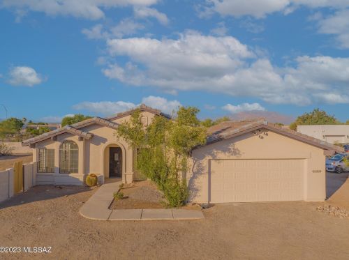 6910 Chervil Pl, Tucson, AZ 85743-9097