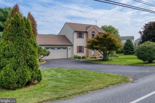 2199 Main St, Ephrata, PA 17522-9118