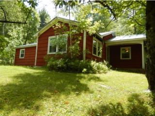 1034 Lockehaven Rd, Enfield, NH 03748-4026
