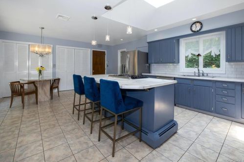 12 Fawn Hl Rd, Tuxedo Park NY  10987-3531 exterior