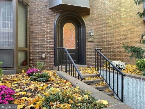 2023 Chancellor St, Philadelphia, PA 19103-5604