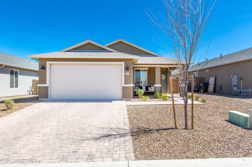 1643 Stratford Pl, Chino Valley, AZ 86323-5869