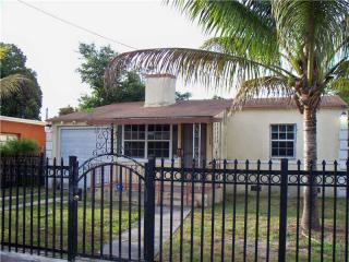 1359 55th Ter, Miami, FL 33142-3133