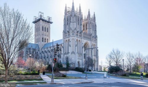 4000 Cathedral Ave, Washington DC  20016-5249 exterior
