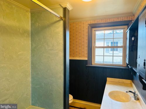 201 Sharpless Dr, Wilmington DE  19803-2507 exterior