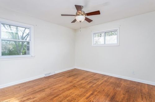 7 Armhurst Ct, Greensboro NC  27405-5911 exterior