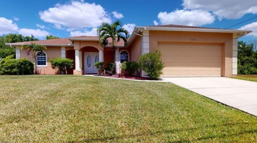 2225 25th Ter, Cape Coral, FL 33914-3940