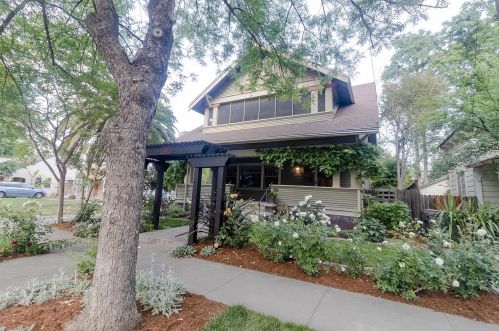 155 3rd St, Woodland, CA 95695-3322