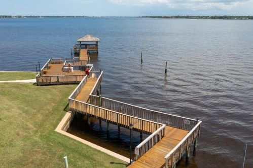 3308 Sandpiper Cir, Port Saint Lucie FL  34952-6102 exterior