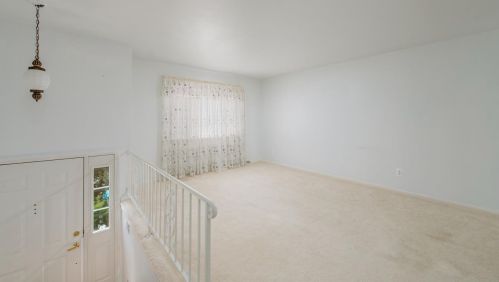 5968 Bagdad Dr, Cincinnati, OH 45230-1301