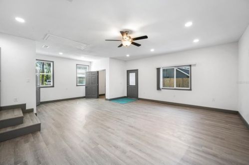 8544 Pinecone Dr, Lakeland FL  33809-1674 exterior