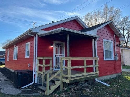 1040 43rd Ave, Gary, IN 46409-2360