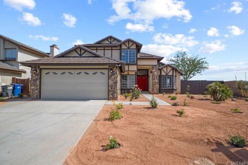 2304 Lightcap St, Lancaster, CA 93535-1714