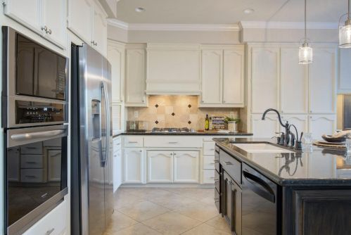 111 Burrill Dr, Folsom CA  95630-2270 exterior