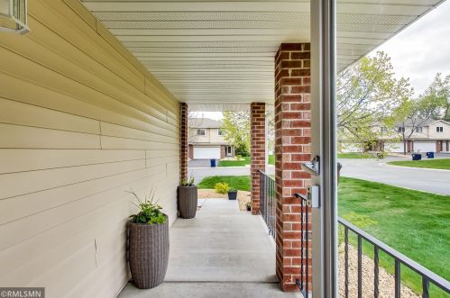 7400 Brady Path, South Saint Paul MN  55076-2341 exterior