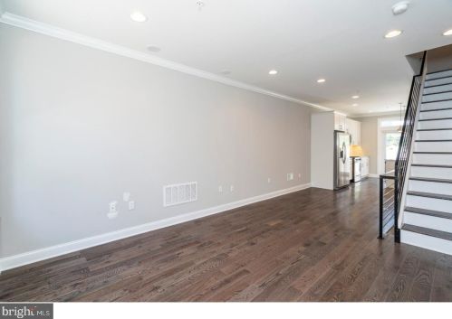 627 Cantrell St, Philadelphia PA  19148-3221 exterior