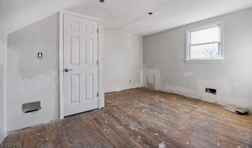 212 Huff Ave, Manville NJ  08835-2330 exterior