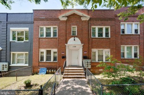 1306 Orren St, Washington, DC 20002-3938