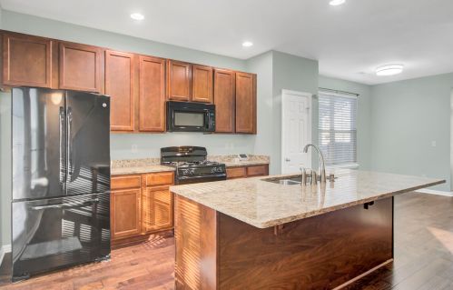 270 Chemistry Cir, Ladson SC  29456-5260 exterior