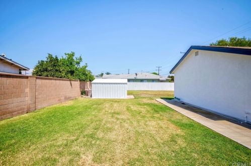 10307 Park St, Bellflower CA  90706-6028 exterior