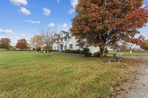 4824 Ford Rd, Ashville, OH 43103-9452