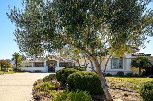 222 Valhalla Dr, Solvang, CA 93463-3101
