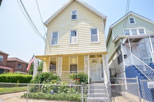 4713 Richardson Ave, Bronx, NY 10470-1022