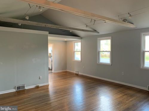 653 Gulph Rd, Norristown PA  19406-3704 exterior