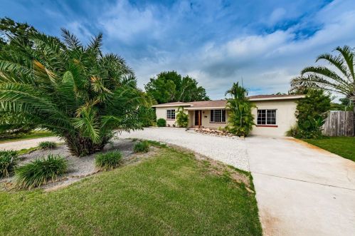 2152 75th Way, Saint Petersburg FL  33710-3846 exterior