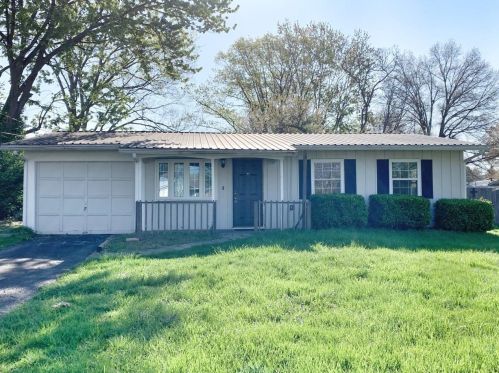 4424 Erickson Ct, Cincinnati, OH 45244-2211