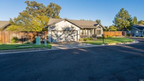 1361 Ranee Ln, Ukiah, CA 95482-6549