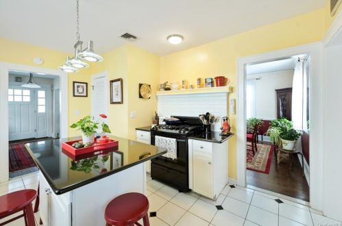 224 Glen Ave, Rye Brook NY  10573-2525 exterior