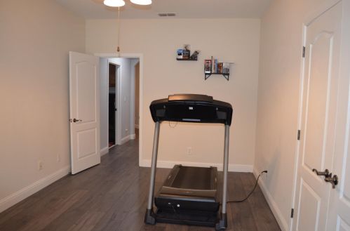 3128 Queens Gate Ln, Modesto CA  95355-8684 exterior