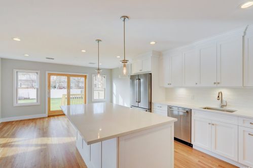 2592 Hewlett Ln, North Bellmore NY  11710-4413 exterior