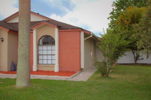 2484 Albaca Dr, Orlando, FL 32837-8519