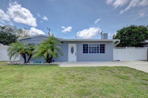 2373 Fairway Dr, West Palm Beach, FL 33409-6237