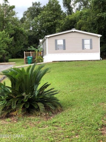 7988 Sherry St, Sneads, FL 32460-2345