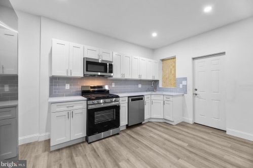 1249 Langham Ave, Camden NJ  08103-2818 exterior