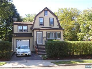 44 Bilton St, Teaneck NJ  07666-3720 exterior