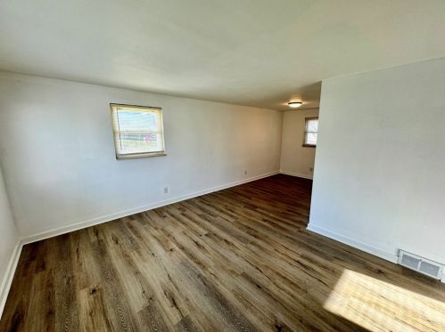 1008 Alquin St, Mckeesport, PA 15133-3502