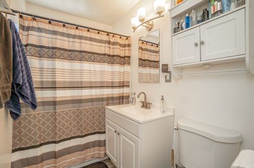 15155 Woodruff Pl, Bellflower CA  90706-4067 exterior